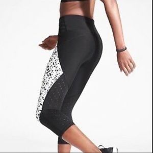 ATHLETA Capri  leggings